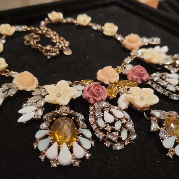 J CREW Camellia Rose Flower Choker - Picture 3 of 7